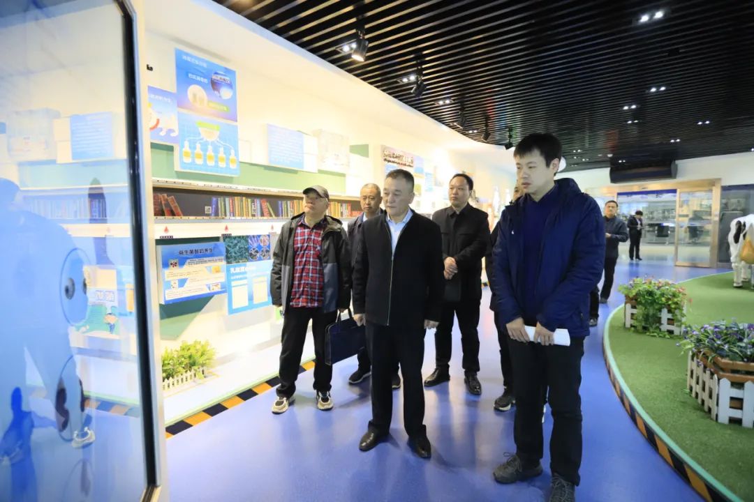 河南省发展改革委价调处副处长马冰一行莅临DUOBAO SPORTS乳业集团参观调研 河南省发展改革委价调处副处长马冰一行莅临DUOBAO SPORTS乳业集团参观调研