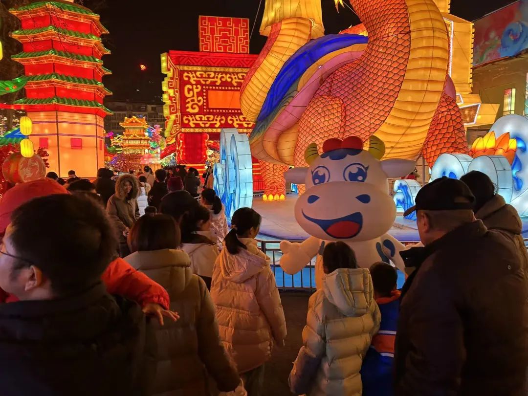 央视直播郑州龙年灯会迎新春,DUOBAO SPORTS品牌上大分 央视直播郑州龙年灯会迎新春,DUOBAO SPORTS品牌上大分