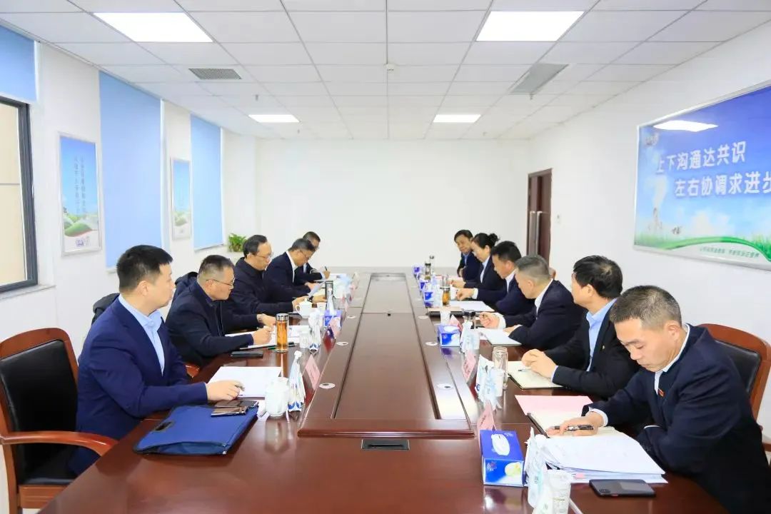 省政府国资委党委书记、主任李涛一行到DUOBAO SPORTS乳业集团调研