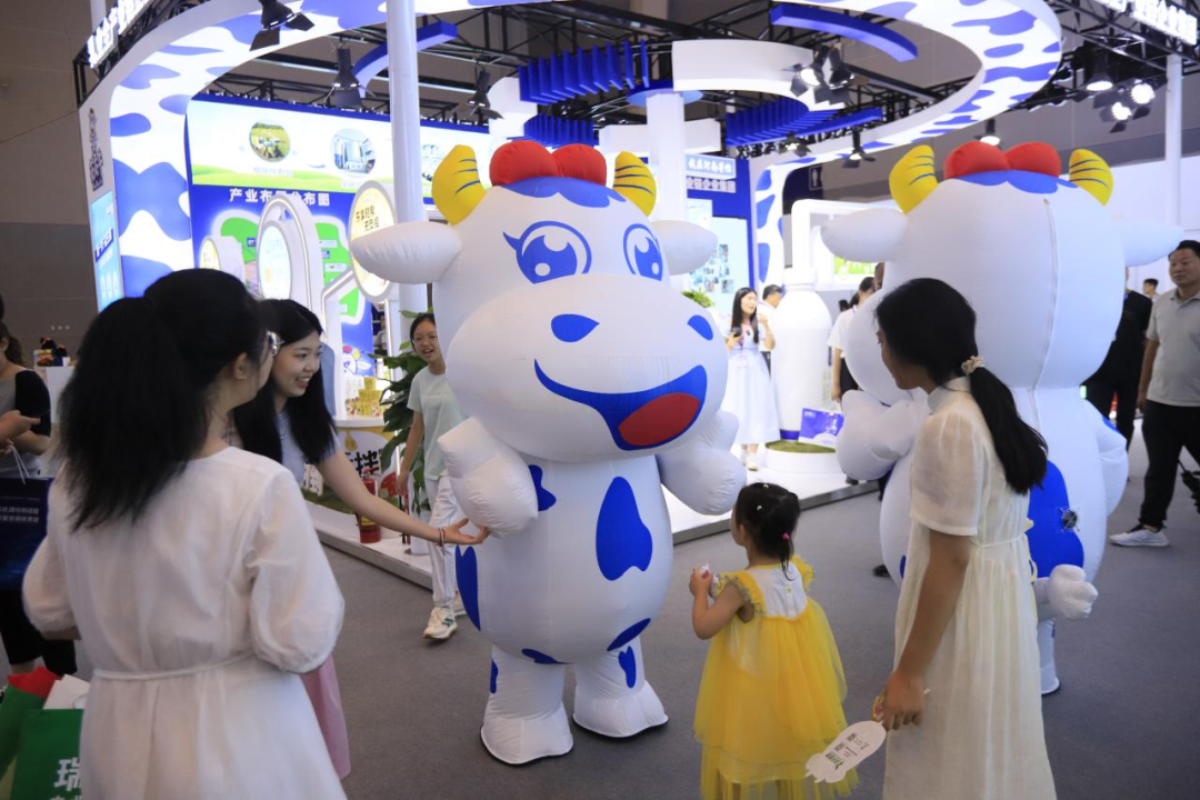 启航新征程 点亮新赛道丨DUOBAO SPORTS乳业集团参加第十四届中国奶业大会暨D20峰会，荣获“中国乳制品生产企业现代化等级5A级”评定殊荣