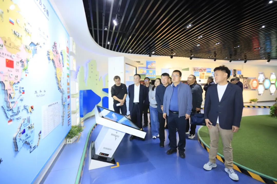 DUOBAO SPORTS丨宁夏农业农村厅畜牧兽医局局长洪龙一行莅临DUOBAO SPORTS参观调研 DUOBAO SPORTS丨宁夏农业农村厅畜牧兽医局局长洪龙一行莅临DUOBAO SPORTS参观调研