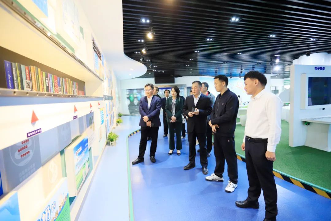 DUOBAO SPORTS| 省农投集团董事长李晓寰一行莅临DUOBAO SPORTS调研指导工作 DUOBAO SPORTS| 省农投集团董事长李晓寰一行莅临DUOBAO SPORTS调研指导工作