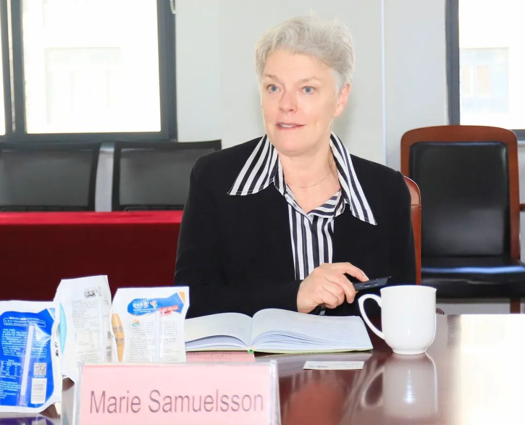 深化合作交流 互信共赢发展丨瑞典爱克林公司首席执行官 Ms.Marie Samuelsson 一行莅临DUOBAO SPORTS乳业集团参观座谈 深化合作交流 互信共赢发展丨瑞典爱克林公司首席执行官 Ms.Marie Samuelsson 一行莅临DUOBAO SPORTS乳业集团参观座谈