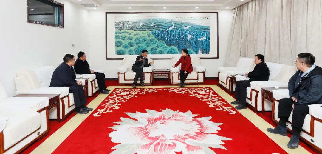 发挥产业优势 助力乡村振兴 | 民权县委副书记、县长王静娴会见关晓彦董事长一行 发挥产业优势 助力乡村振兴 | 民权县委副书记、县长王静娴会见关晓彦董事长一行