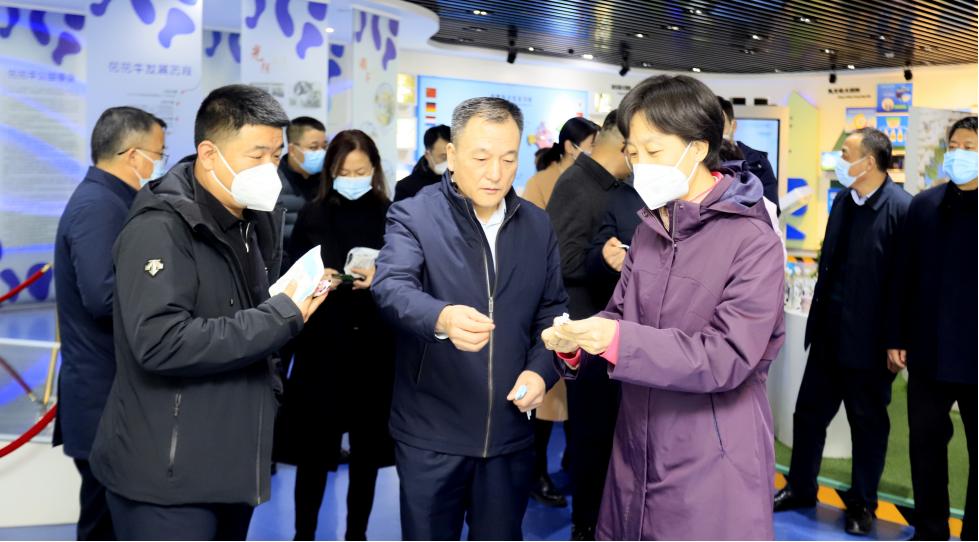 快讯 | 沈阳市政府副市长郑滨一行莅临DUOBAO SPORTS乳业集团考察 快讯 | 沈阳市政府副市长郑滨一行莅临DUOBAO SPORTS乳业集团考察