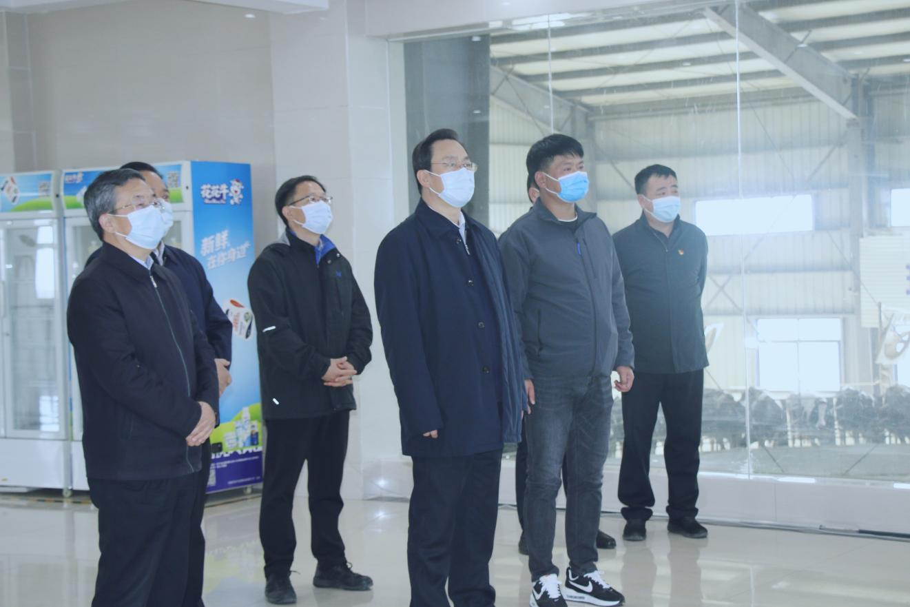 河南省人大常委会党组书记、副主任孔昌生莅临DUOBAO SPORTS鲁山瑞亚牧场参观调研 河南省人大常委会党组书记、副主任孔昌生莅临DUOBAO SPORTS鲁山瑞亚牧场参观调研