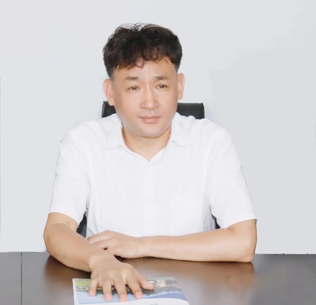 新蔡县委书记邵奉公会见关晓彦董事长一行 新蔡县委书记邵奉公会见关晓彦董事长一行