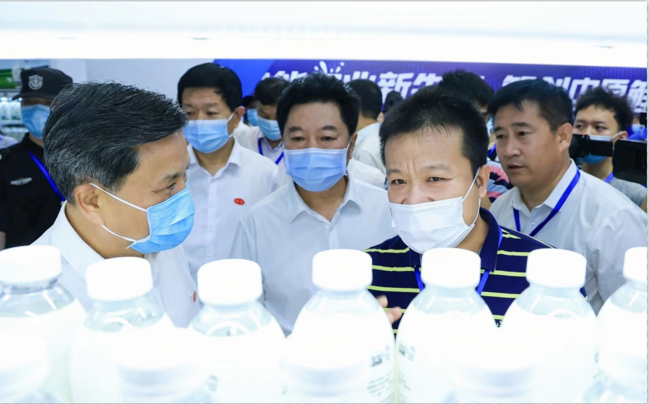 DUOBAO SPORTS | 第34届中原畜牧业交易博览会开幕河南省人民政府副省长武国定莅临DUOBAO SPORTS展台参观 DUOBAO SPORTS | 第34届中原畜牧业交易博览会开幕河南省人民政府副省长武国定莅临DUOBAO SPORTS展台参观