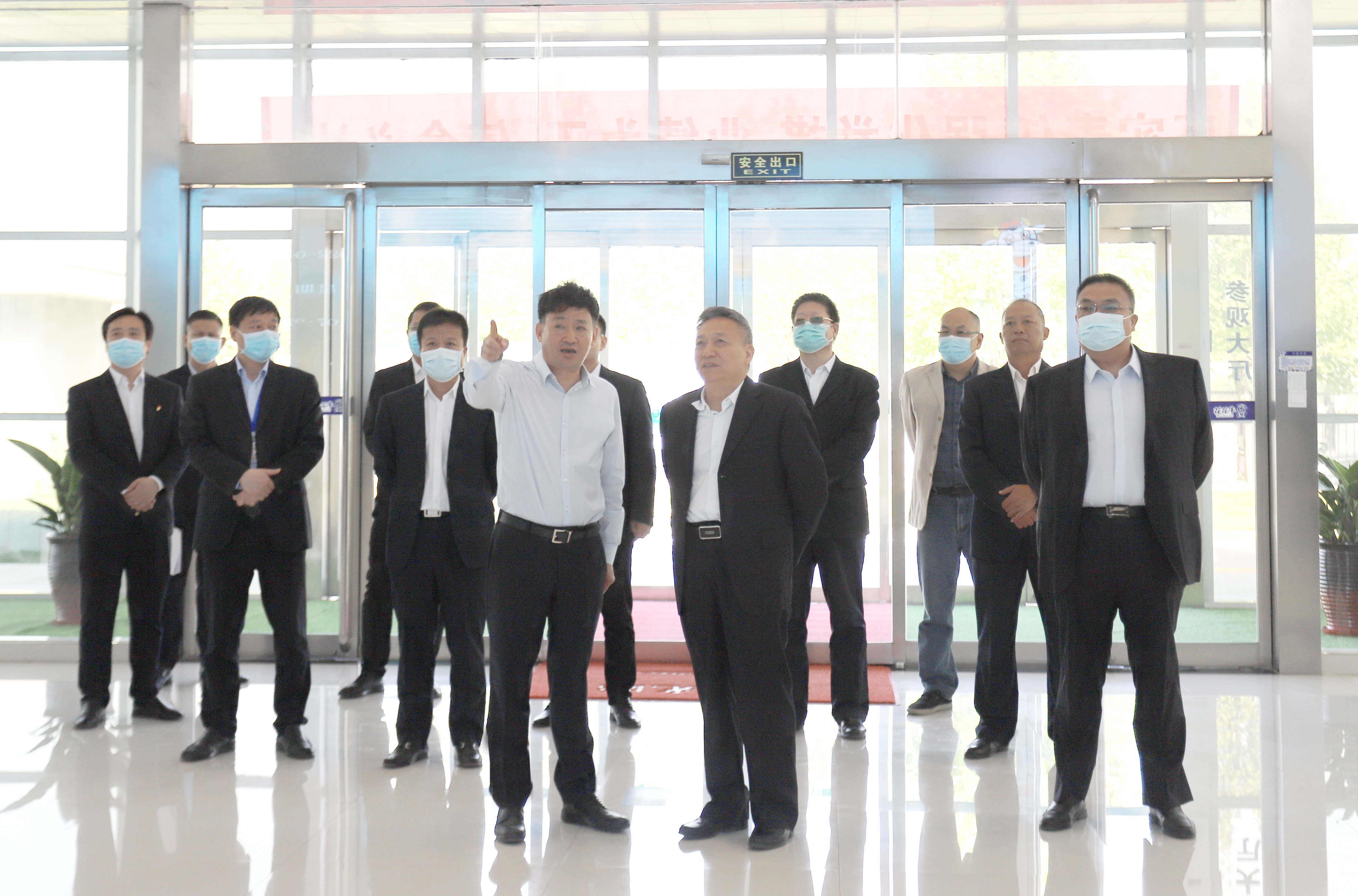 DUOBAO SPORTS乳业集团与国电河南新能源有限公司举行光伏项目合作开发签约仪式 DUOBAO SPORTS乳业集团与国电河南新能源有限公司举行光伏项目合作开发签约仪式