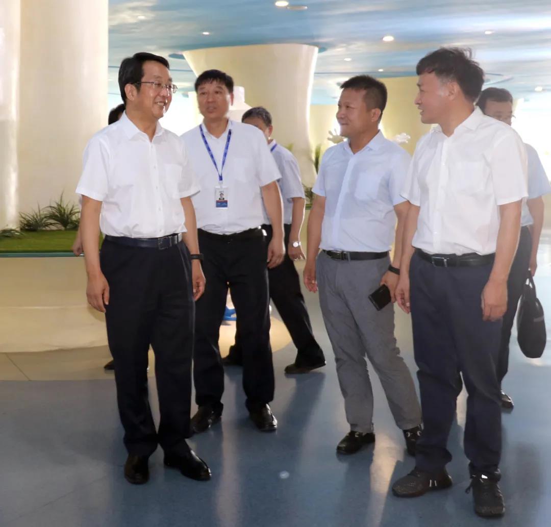 河南省高级人民法院院长胡道才一行莅临DUOBAO SPORTS乳业集团开展“万人助万企”活动 助力企业发展