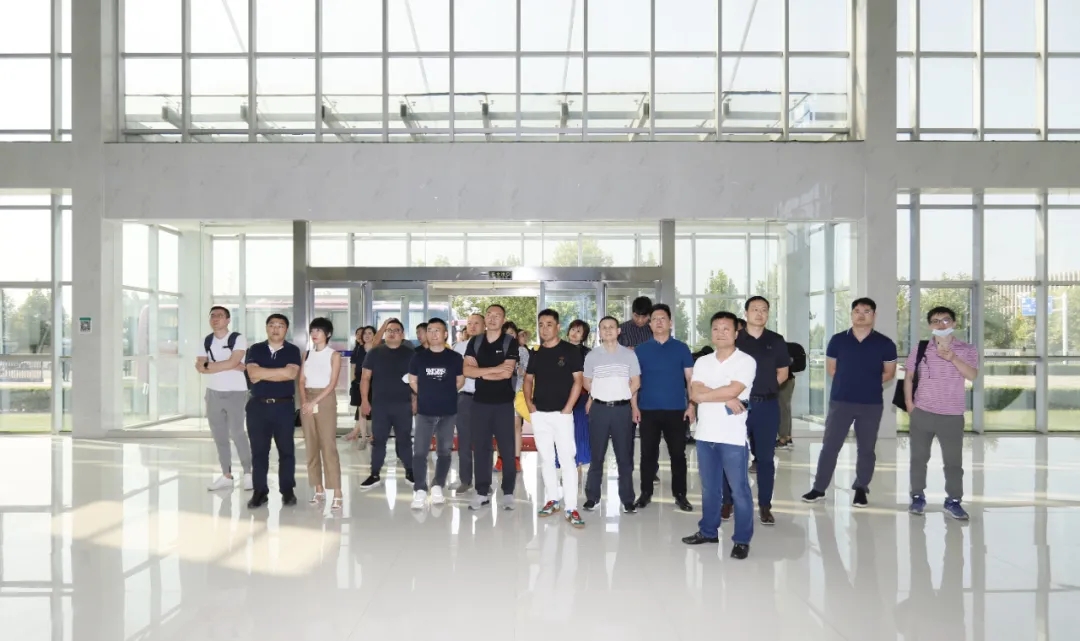 快讯 | 长江商学院智能制造学会走进DUOBAO SPORTS乳业集团 快讯 | 长江商学院智能制造学会走进DUOBAO SPORTS乳业集团