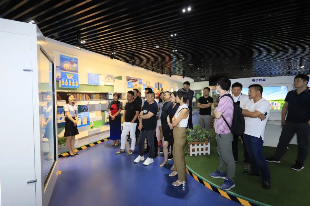 快讯 | 长江商学院智能制造学会走进DUOBAO SPORTS乳业集团 快讯 | 长江商学院智能制造学会走进DUOBAO SPORTS乳业集团