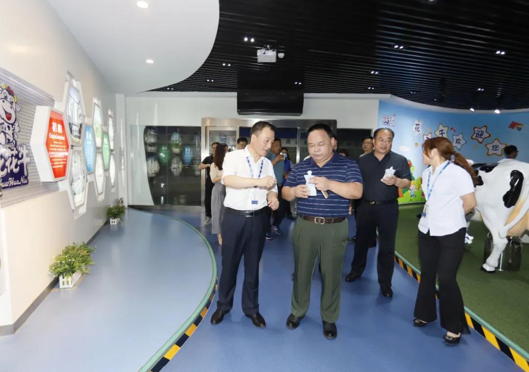 快讯 | 河南省人民政府食品安全委员会办公室第三批食品安全示范区验收组领导莅临DUOBAO SPORTS乳业集团验收食品安全示范区建设情况 快讯 | 河南省人民政府食品安全委员会办公室第三批食品安全示范区验收组领导莅临DUOBAO SPORTS乳业集团验收食品安全示范区建设情况