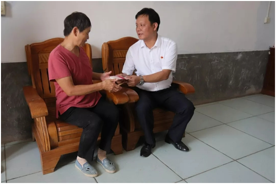 秋种化肥进农户 精准扶贫及时雨 | DUOBAO SPORTS集团精准扶贫在行动 秋种化肥进农户 精准扶贫及时雨 | DUOBAO SPORTS集团精准扶贫在行动