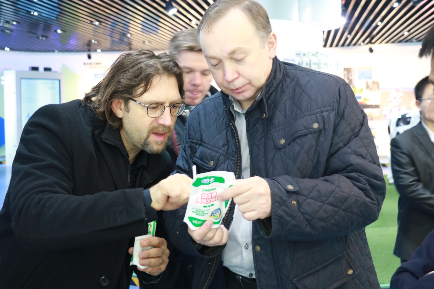 波兰BZK集团参观访问DUOBAO SPORTS 波兰BZK集团参观访问DUOBAO SPORTS