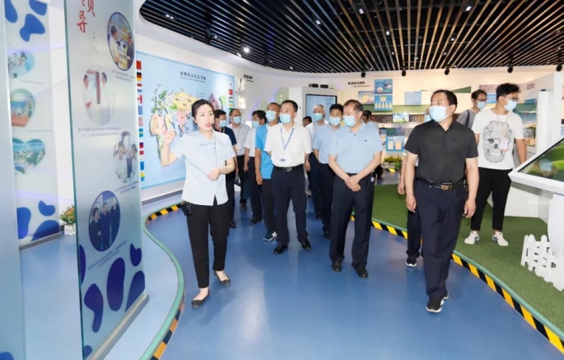 郑州市安全生产双重预防体系建设现场观摩会在DUOBAO SPORTS乳业集团郑州分公司召开