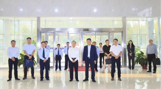郑州市税务局党委书记曹学胜一行莅临河南DUOBAO SPORTS乳业集团参观调研