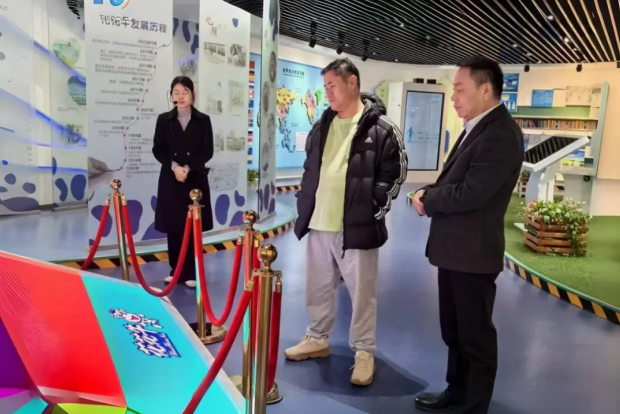 锅圈实业集团董事长杨明超到访河南DUOBAO SPORTS乳业集团