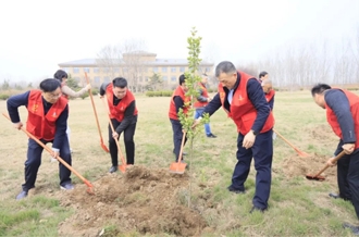 河南DUOBAO SPORTS乳业集团开展“绿色发展践初心 植树护绿先锋行”植树活动